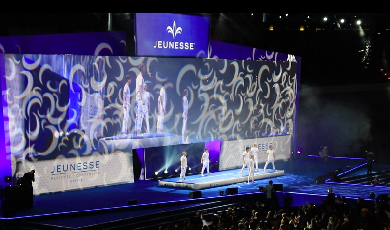 Airtrack Sorungshow in Berlin für Jeunesse