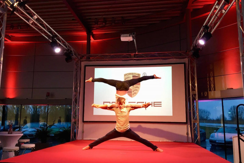 Partner Akrobatik für Porsche Event