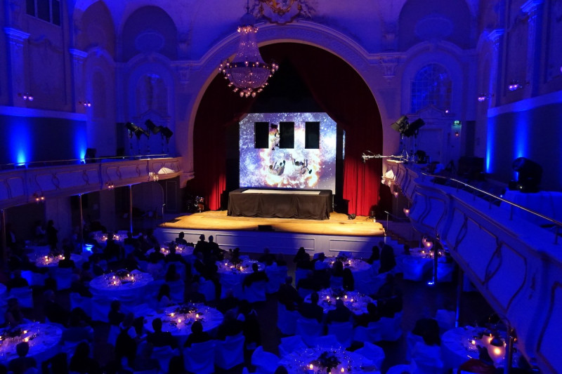 Trampolinshow auf Jubiläums Gala