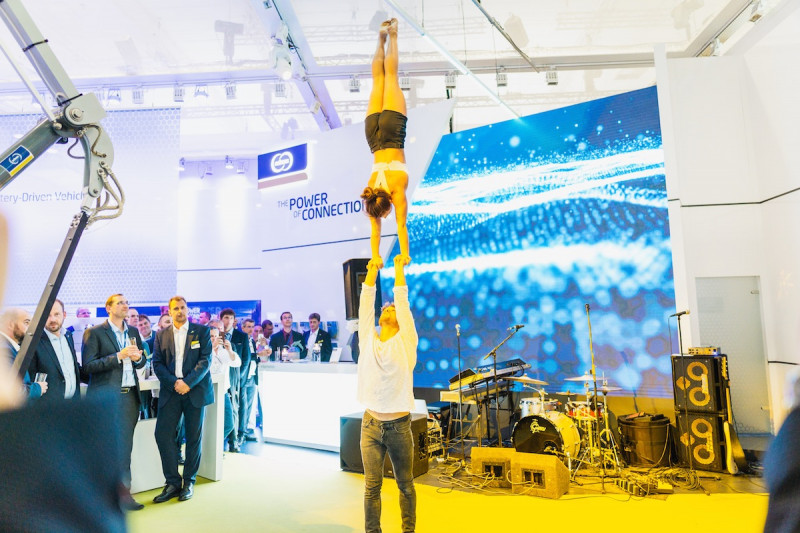 Hand to Hand Akrobatik Act buchen