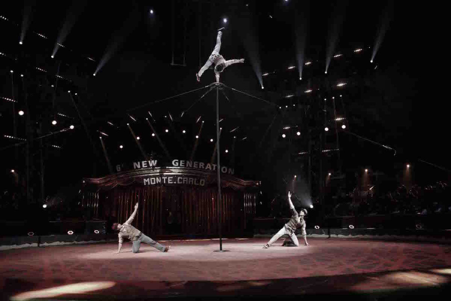 Monte Carlo Trio Pole Act buchen