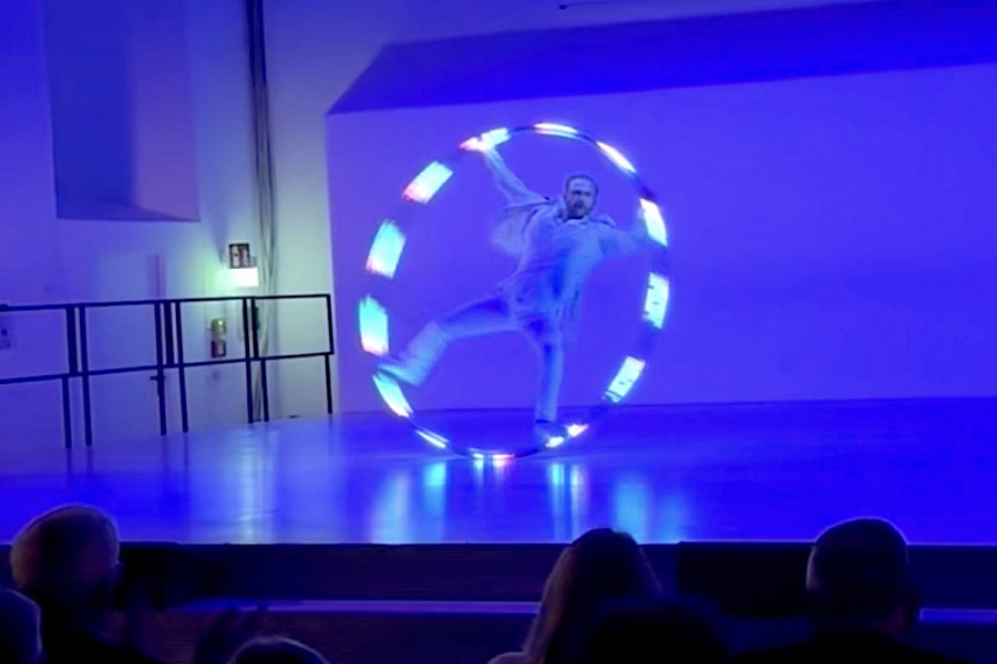 LED Cyr Wheel Act