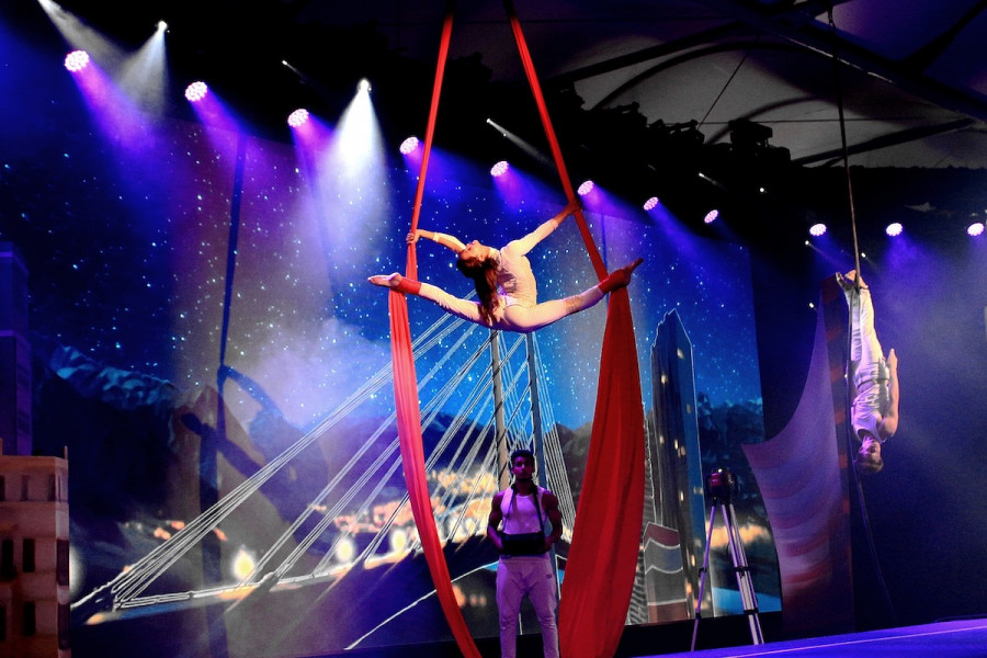 internationale Artisten bei Cosmic Artists buchen